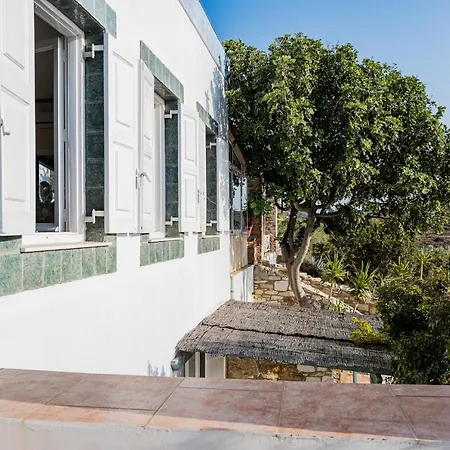Villa Delfi Kini