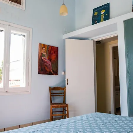 Delfi Villa Kini